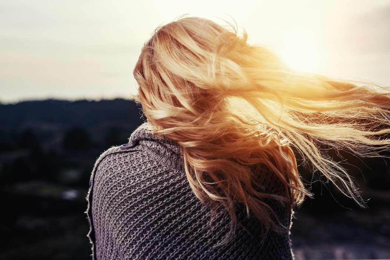 10-foods-promote-healthy-hair
